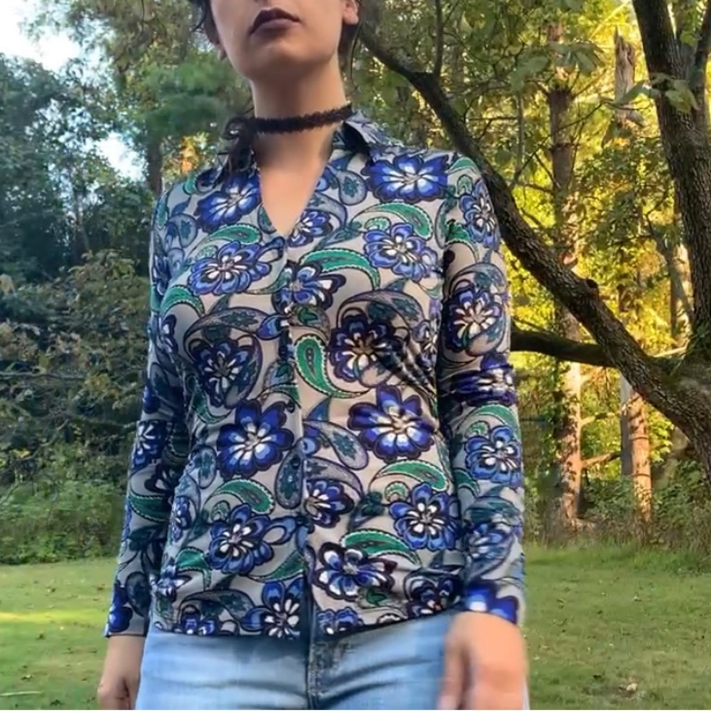 Y2K Print Button Down 🪷 - Picture 3 of 14